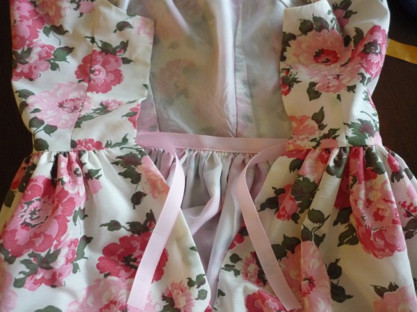 ribbon attached to waistline