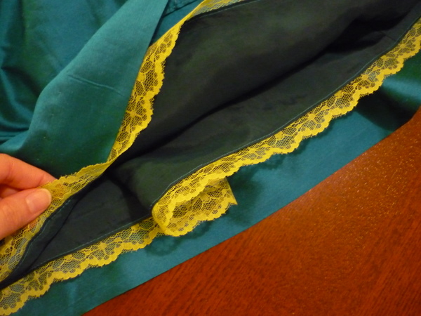 lace trimmed lining