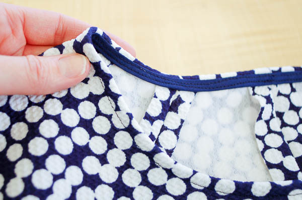 how to sew the davie dress neckline-16