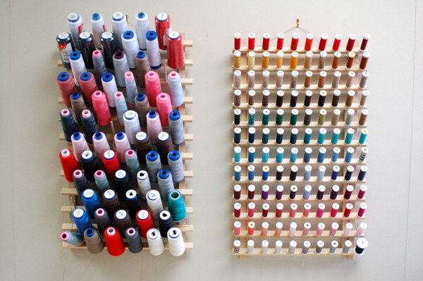 Dust-Free Thread! Clear Plastic Thread Rack Covers | Sewaholic | Bloglovin’